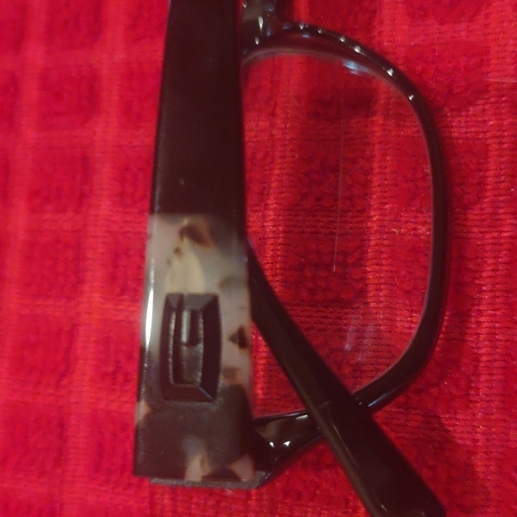 Guess frames ZZ - Picture 3 of 6